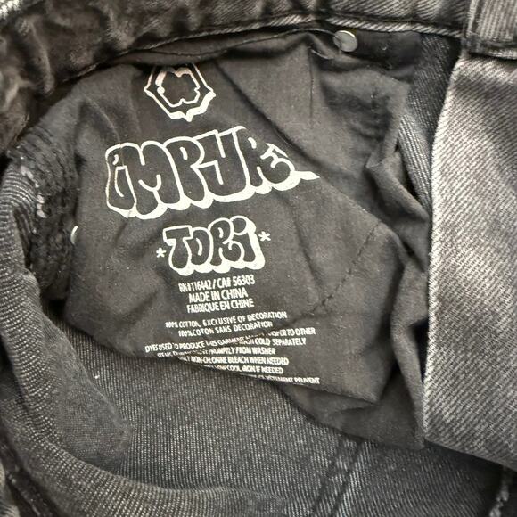 Empyre Stone-Washed Black Denim Cargo Pants with Raw Hems | Size 4 | Tori Jeans - Picture 3 of 6